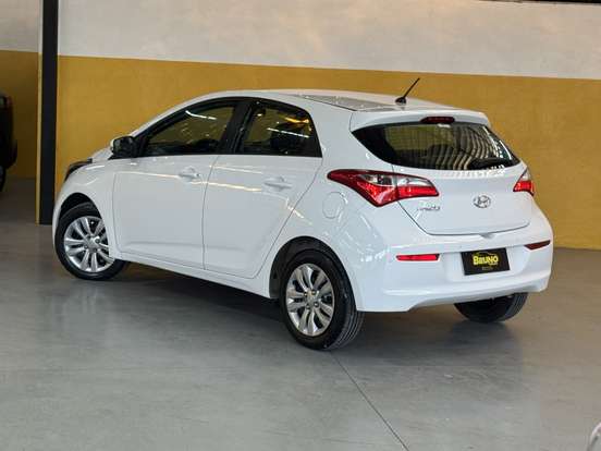 HYUNDAI-HB20-1.0 COMFORT PLUS 12V FLEX 4P MANUAL HYUNDAI-HB20-2017