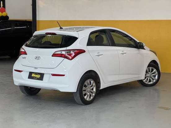 HYUNDAI-HB20-1.0 COMFORT PLUS 12V FLEX 4P MANUAL HYUNDAI-HB20-2017