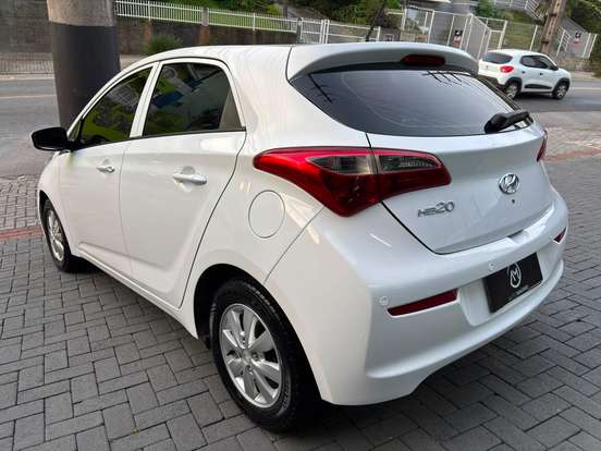 HYUNDAI-HB20-1.0 COMFORT PLUS 12V TURBO FLEX 4P MANUAL HYUNDAI-HB20-2016