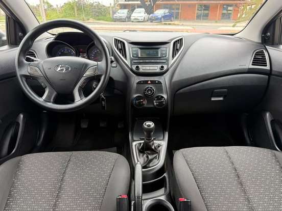HYUNDAI-HB20-2016