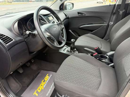 HYUNDAI-HB20-2016