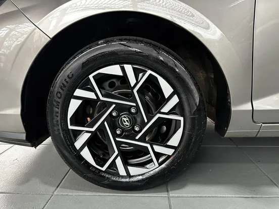 HYUNDAI-HB20-2023