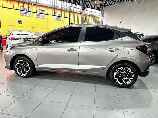 HYUNDAI-HB20-2023