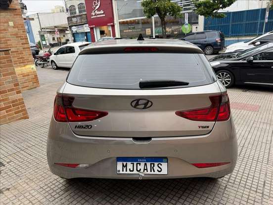 HYUNDAI-HB20-2021