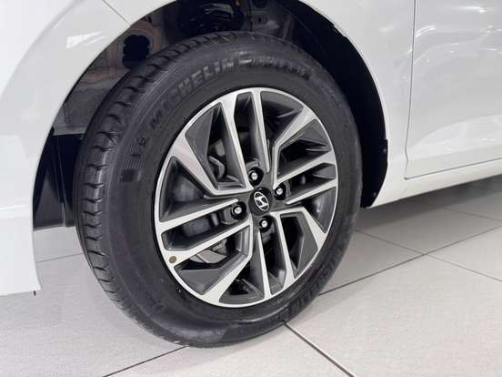 HYUNDAI-HB20-2022