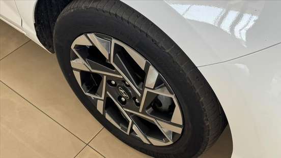 HYUNDAI-HB20-2023