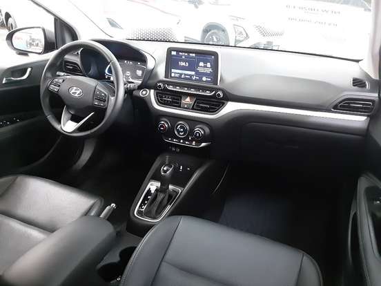 HYUNDAI-HB20-2025