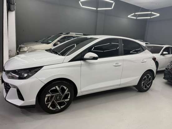 HYUNDAI-HB20-2023