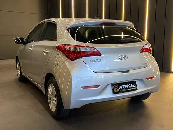 HYUNDAI-HB20-2015