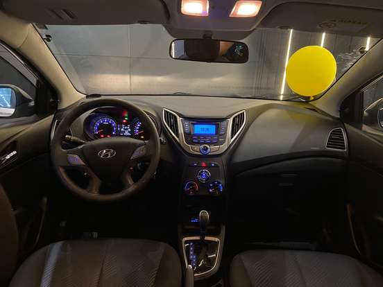 HYUNDAI-HB20-2015
