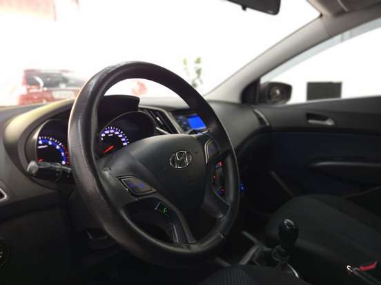 HYUNDAI-HB20-2013