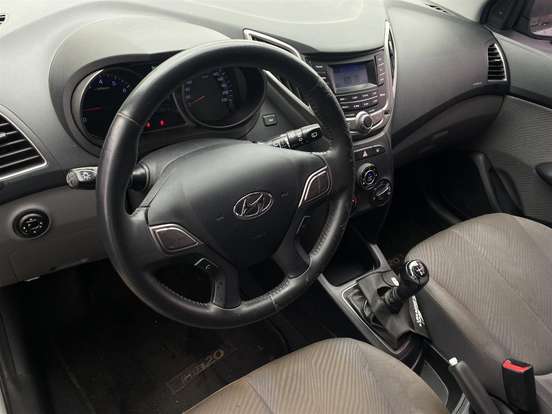 HYUNDAI-HB20-1.6 PREMIUM 16V FLEX 4P MANUAL HYUNDAI-HB20-2013
