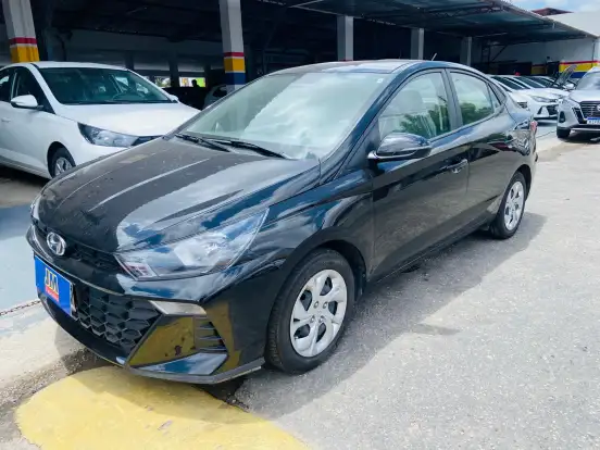 HYUNDAI-HB20S-2025