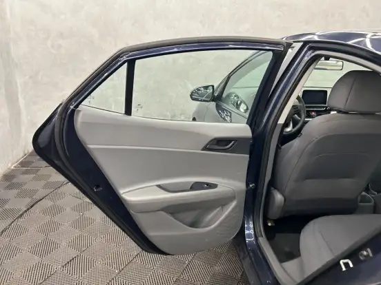 HYUNDAI-HB20S-2023