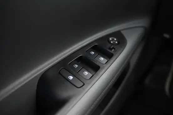 HYUNDAI-HB20S-2024