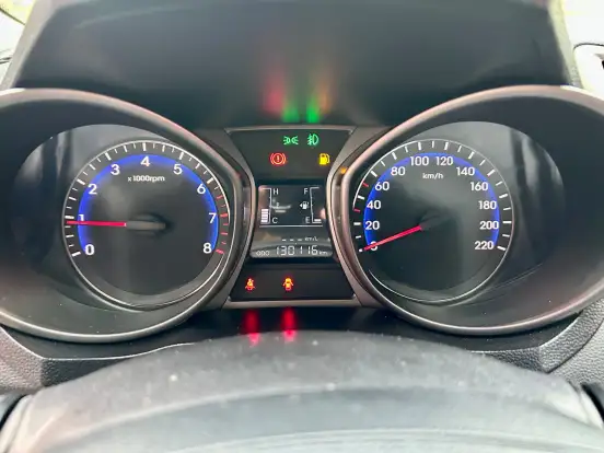 HYUNDAI-HB20S-1.0 COMFORT PLUS 12V FLEX 4P MANUAL HYUNDAI-HB20S-2014