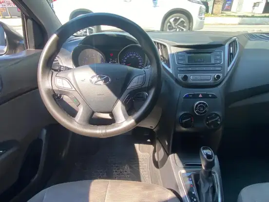 HYUNDAI-HB20S-1.6 COMFORT PLUS 16V FLEX 4P AUTOMÁTICO HYUNDAI-HB20S-2016
