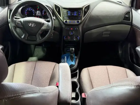 HYUNDAI-HB20S-1.6 COMFORT PLUS 16V FLEX 4P AUTOMÁTICO HYUNDAI-HB20S-2017