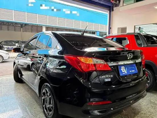 HYUNDAI-HB20S-1.6 COMFORT PLUS 16V FLEX 4P AUTOMÁTICO HYUNDAI-HB20S-2017