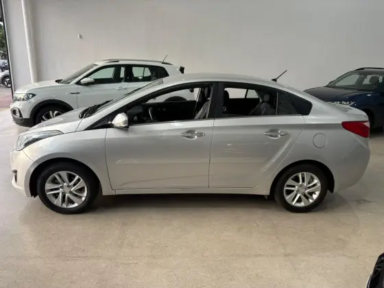 HYUNDAI HB20S 1.6 PREMIUM 16V FLEX 4P AUTOMÁTICO