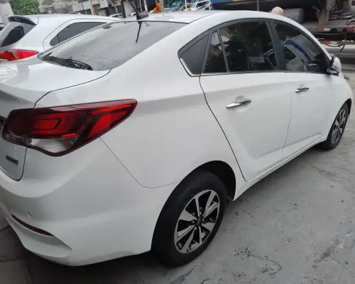HYUNDAI-HB20S-1.6 PREMIUM 16V FLEX 4P AUTOMÁTICO HYUNDAI-HB20S-2019
