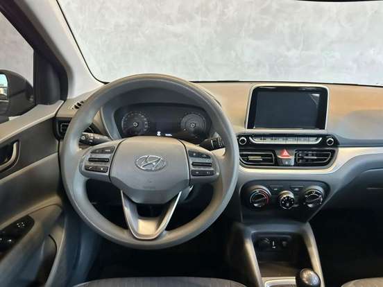 HYUNDAI-HB20S-2023