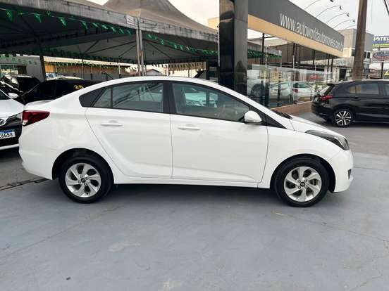 HYUNDAI-HB20S-2015