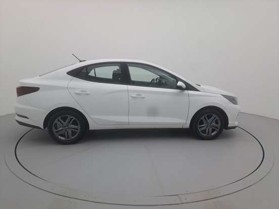 HYUNDAI-HB20S-2024