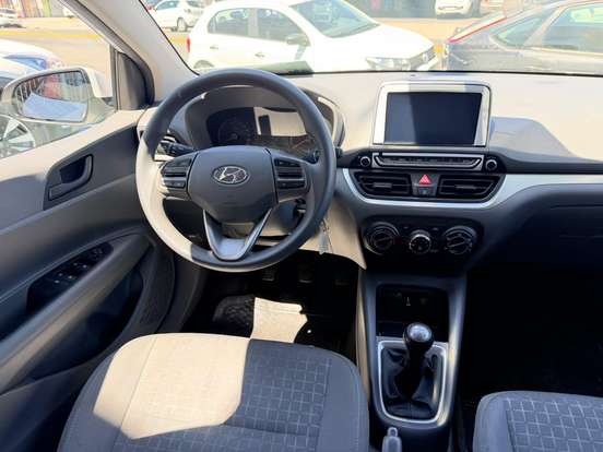 HYUNDAI-HB20S-2025