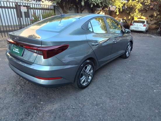 HYUNDAI-HB20S-2025