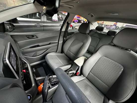HYUNDAI-HB20S-2025
