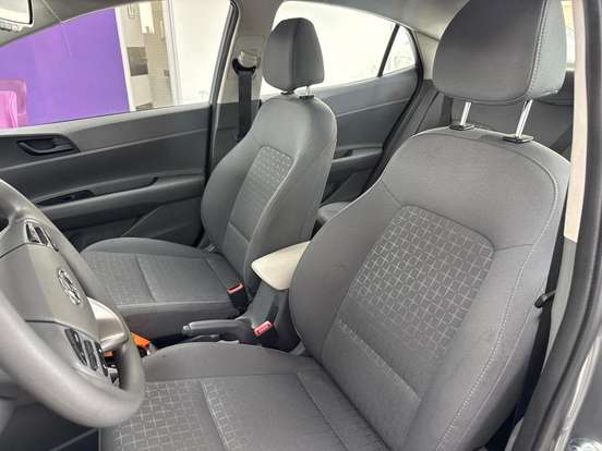 HYUNDAI-HB20S-2025