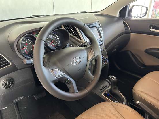 HYUNDAI-HB20S-1.6 1 MILLION 16V FLEX 4P AUTOMÁTICO HYUNDAI-HB20S-2018