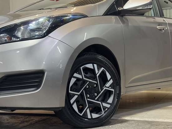 HYUNDAI-HB20S-1.6 COMFORT PLUS 16V FLEX 4P AUTOMÁTICO HYUNDAI-HB20S-2018