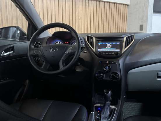 HYUNDAI-HB20S-1.6 COMFORT PLUS 16V FLEX 4P AUTOMÁTICO HYUNDAI-HB20S-2018