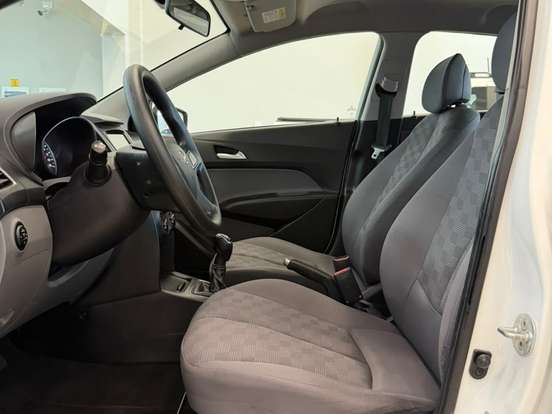 HYUNDAI-HB20S-1.6 COMFORT PLUS 16V FLEX 4P MANUAL HYUNDAI-HB20S-2019