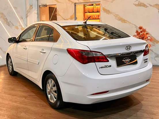HYUNDAI-HB20S-1.6 COMFORT STYLE 16V FLEX 4P AUTOMÁTICO HYUNDAI-HB20S-2014