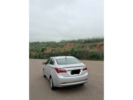 HYUNDAI-HB20S-2013