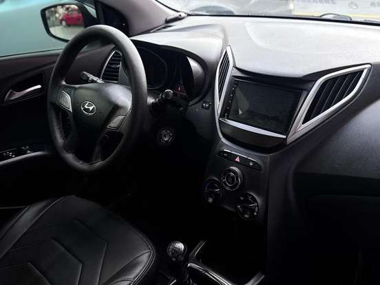HYUNDAI-HB20S-1.6 COMFORT STYLE 16V FLEX 4P MANUAL HYUNDAI-HB20S-2013