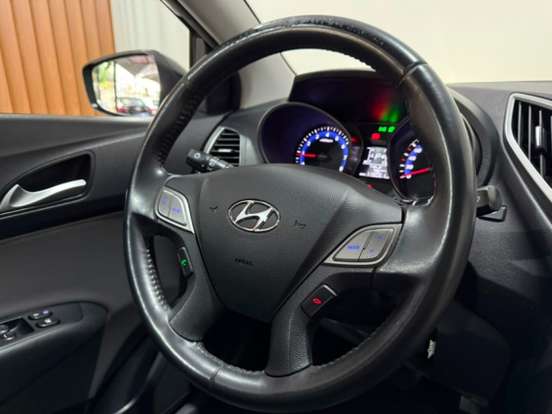 HYUNDAI-HB20S-1.6 PREMIUM 16V FLEX 4P AUTOMÁTICO HYUNDAI-HB20S-2018