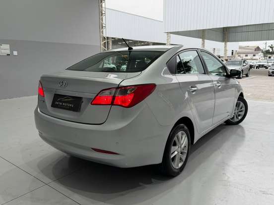 HYUNDAI-HB20S-2015
