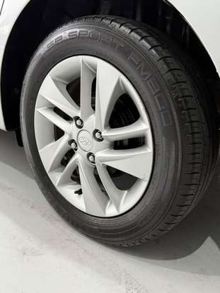 HYUNDAI-HB20S-2015