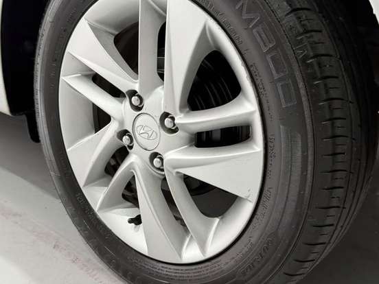 HYUNDAI-HB20S-1.6 PREMIUM 16V FLEX 4P AUTOMÁTICO HYUNDAI-HB20S-2015