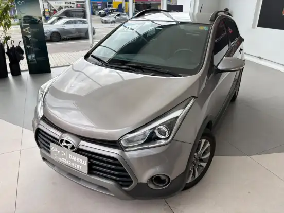 HYUNDAI-HB20X-1.6 16V PREMIUM FLEX 4P AUTOMÁTICO HYUNDAI-HB20X-2017