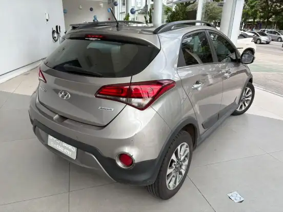HYUNDAI-HB20X-2017
