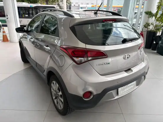 HYUNDAI-HB20X-1.6 16V PREMIUM FLEX 4P AUTOMÁTICO HYUNDAI-HB20X-2017