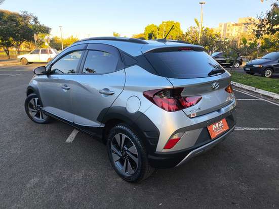 HYUNDAI-HB20X-2021