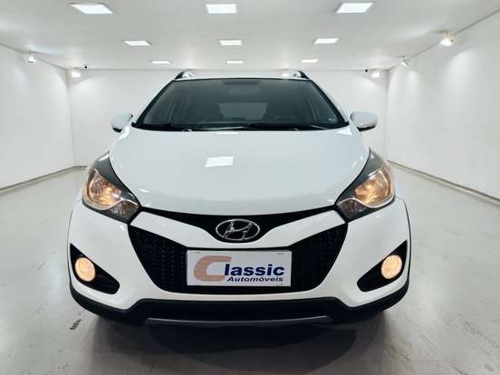 HYUNDAI-HB20X-2013