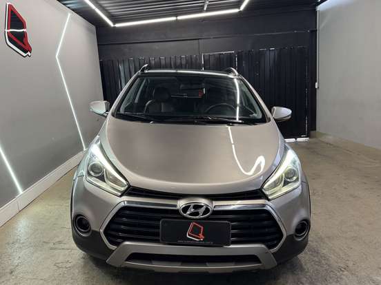 HYUNDAI-HB20X-2016