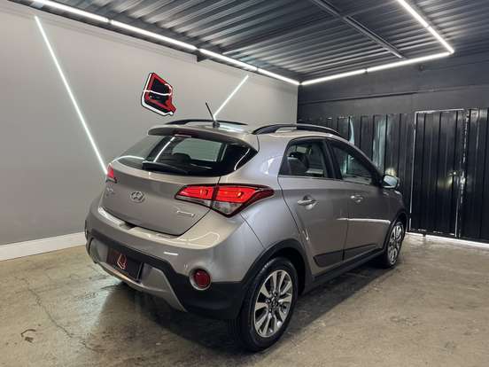 HYUNDAI-HB20X-1.6 16V PREMIUM FLEX 4P AUTOMÁTICO HYUNDAI-HB20X-2016
